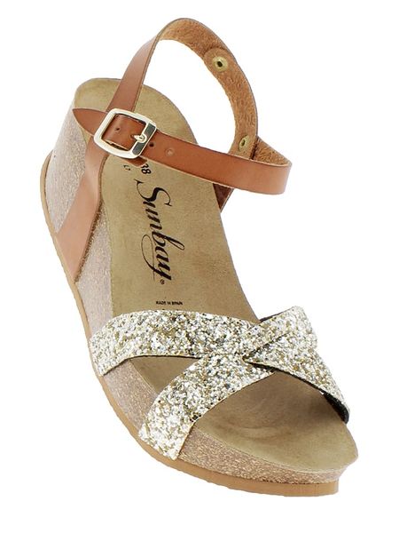 Sunbay Skórzane sandały "Pivoine" w kolorze karmelowo-złotym na koturnie rozmiar: 42. Brązowe sandały Sunbay, bez wzorów, z otwartym noskiem, bez obcasa, na koturnie, bez zapięcia. Za 126,45 zł.