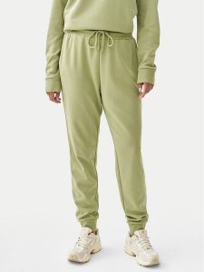 Tatuum Spodnie dresowe Senti 1 T2420.142B Zielony Relaxed Fit. Zielone spodnie dresowe Tatuum, m, bez wzorów, z bawełny. Za 189,99 zł.