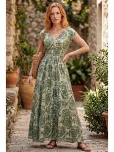 SOULSHAE Sukienka w kolorze zielonym rozmiar: L/XL. Zielone sukienki SOULSHAE, l, bez wzorów, bez kołnierzyka, bez ramiączek, maxi. Za 163,95 zł.