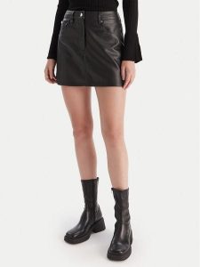 Calvin Klein Jeans Spódnica z imitacji skóry LV044D622G Czarny Regular Fit. Czarne spódnice Calvin Klein Jeans, bez wzorów, z jeansu. Za 469,99 zł.