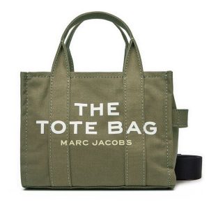 Torebka Marc Jacobs. Zielone torebki klasyczne Marc Jacobs, bez wzorów, bez dodatków. Za 679,99 zł.