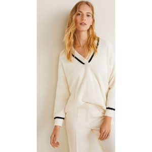 Mango - Sweter Versi. Swetry oversize marki Mango. W wyprzedaży za 69,90 zł.
