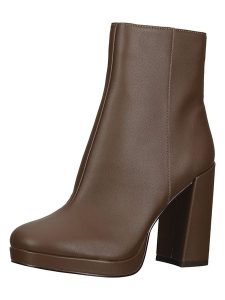 Steve Madden Botki w kolorze jasnobrązowym rozmiar: 40. Brązowe botki Steve Madden, bez wzorów, bez obcasa, bez zapięcia. Za 264,77 zł.
