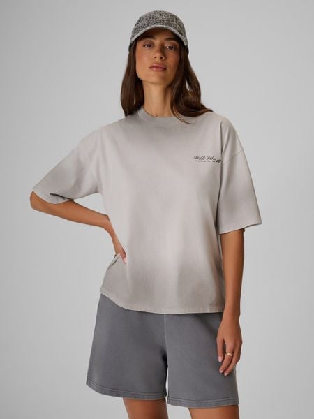 4F T-shirt loose z nadrukiem damski - szary M. Szare t-shirty 4f, m, bez wzorów, z bawełny, bez kołnierzyka, bez ramiączek. Za 79,99 zł.