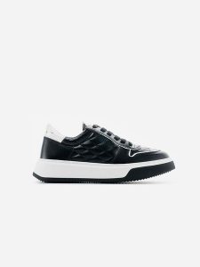 ALEXANDER SMITH Skórzane sneakersy w kolorze czarnym rozmiar: 39. Czarne trampki Alexander Smith, bez wzorów, bez zapięcia. Za 377,74 zł.