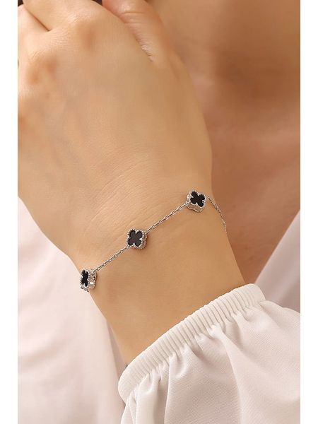 Miu Silver Srebrna bransoletka z masą perłową rozmiar: onesize. Czarne bransoletki Miu Silver, z perłą, srebrne. Za 174,43 zł.