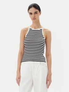 Pieces Top Jane 17155477 Czarny Slim Fit. Czarne topy Pieces, l, bez wzorów, z wiskozy, bez kołnierzyka, bez ramiączek. Za 59,99 zł.