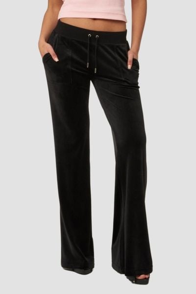 JUICY COUTURE Czarne spodnie dresowe damskie Layla Low Rise, Rozmiar XS. Czarne spodnie dresowe Juicy Couture, s, bez wzorów, z dresówki. W wyprzedaży za 279,99 zł.