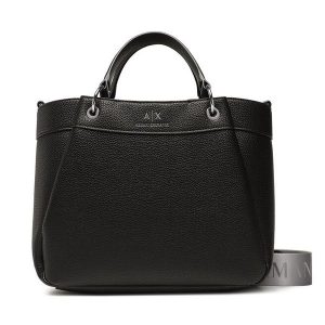 Torebka Armani Exchange. Czarne torebki klasyczne Armani Exchange, bez wzorów, bez dodatków. Za 489,99 zł.