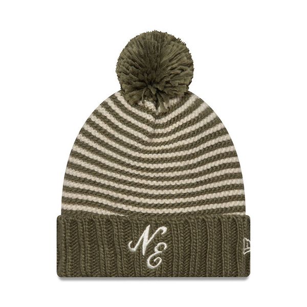 Czapka New Era. Zielone czapki New Era, bez wzorów. Za 99,99 zł.