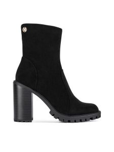 Nine West Botki WFA2947-1 Czarny. Czarne botki Nine West, bez wzorów, z materiału, bez obcasa, na słupku, bez zapięcia. Za 279,99 zł.