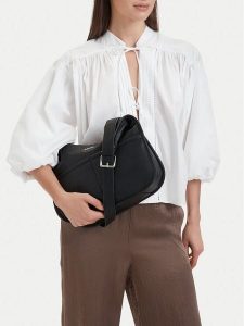 Lasocki Torebka CEO-LSK-X-001-10 Czarny. Czarne torebki klasyczne Lasocki, bez wzorów, ze skóry, bez dodatków. Za 189,99 zł.