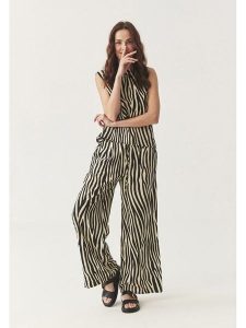 TATUUM Top w kolorze kremowo-czarnym rozmiar: 42. Brązowe topy Tatuum, bez wzorów, bez kołnierzyka, bez ramiączek. Za 109,00 zł.