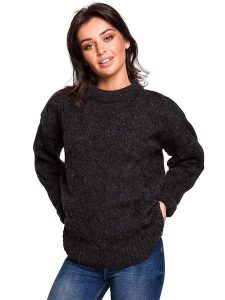 Be Wear Sweter w kolorze grafitowym rozmiar: S/M. Czarne swetry oversize Be Wear, m, bez wzorów, z wełny, bez ramiączek. Za 203,95 zł.