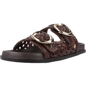 Sandały CARMELA 163058C Brązowy. Brązowe buty trekkingowe Carmela, ze skóry, bez zapięcia. Za 318,99 zł.