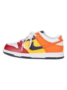 Nike Skórzane sneakersy "Dunk Low QSCO.JP What The" ze wzorem rozmiar: 38,5. Trampki Nike, bez wzorów, z materiału, bez zapięcia. Za 343,41 zł.