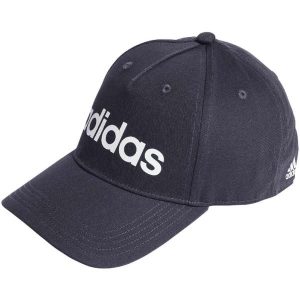 Czapka z daszkiem adidas Daily Cap. Białe czapki ADIDAS, bez wzorów, z bawełny, klasyczne. Za 59,00 zł.