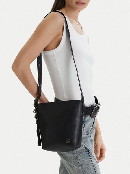 G-Star Raw Torebka EO-LDA8713 Czarny. Czarne listonoszki G-Star Raw, bez wzorów, z materiału, bez dodatków. Za 199,99 zł.