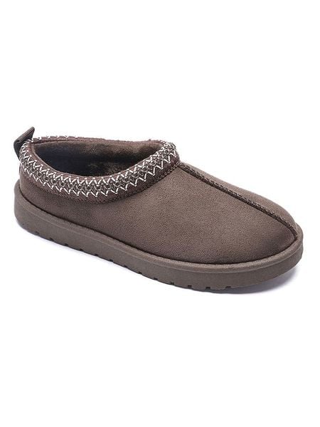 C'M Botki w kolorze brązowym rozmiar: 38. Brązowe botki C'M, bez wzorów, bez obcasa, bez zapięcia. Za 136,45 zł.