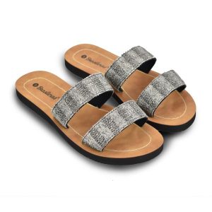 Klapki plażowe Kobieta Brasileras Palec Czarny gumową podeszwą. Czarne klapki Brasileras, bez wzorów, z gumy, bez obcasa. Za 131,80 zł.