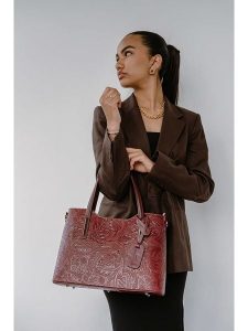 Christian Laurier Skórzana torebka "Noor" w kolorze brązowym - 40 x 27 x 16 cm rozmiar: onesize. Brązowe torebki klasyczne Christian Laurier, bez wzorów, z materiału, z tłoczeniem, bez dodatków. Za 282,99 zł.