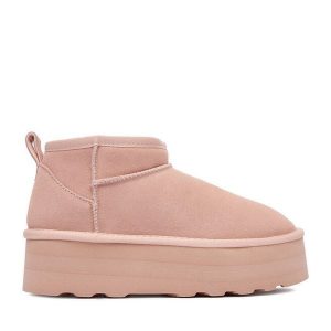 Śniegowce DeeZee. Czerwone buty zimowe DeeZee, bez obcasa, bez zapięcia. Za 349,99 zł.