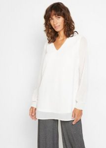 Długa bluzka w stylu tuniki. Białe bluzki bonprix, bez wzorów, eleganckie, bez kołnierzyka, bez ramiączek. Za 117,99 zł.