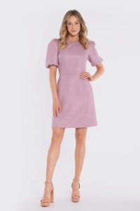 Elegancka sukienka koktajlowa z bufiastymi rękawami różowa. Czerwone sukienki Stylove, l, bez wzorów, z materiału, eleganckie, bez kołnierzyka, bez ramiączek, midi, dopasowane. Za 349,00 zł.