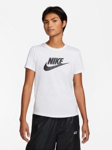 Nike Sportswear Koszulka w kolorze białym rozmiar: L. Białe bluzki Nike Sportswear, l, bez wzorów, z bawełny, bez kołnierzyka, bez ramiączek. Za 129,24 zł.