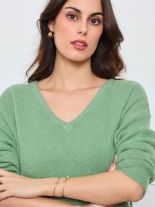 CXL by Christian Lacroix Sweter w kolorze zielonym rozmiar: onesize. Zielone swetry oversize CXL by Christian Lacroix, bez wzorów, bez ramiączek. Za 173,99 zł.