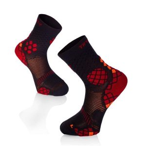 Skarpety kompresyjne do biegania antracytowe. Szare skarpetki TRY TO FLY, bez wzorów. W wyprzedaży za 67,34 zł.