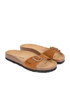 BABUNKERS Family Skórzane klapki w kolorze jasnobrązowym rozmiar: 40. Brązowe klapki BABUNKERS Family, bez wzorów, ze skóry, z otwartym noskiem, bez obcasa. Za 132,36 zł.