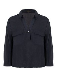 More & More Bluzka w kolorze granatowym rozmiar: 36. Niebieskie bluzki More & More, s, bez wzorów, z wiskozy, klasyczne, bez kołnierzyka, bez ramiączek. Za 83,42 zł.