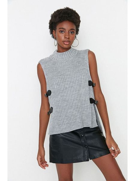 Trendyol Bezrękawnik w kolorze szarym rozmiar: L. Szare swetry oversize Trendyol, l, bez wzorów, prążkowane, bez ramiączek. Za 69,75 zł.