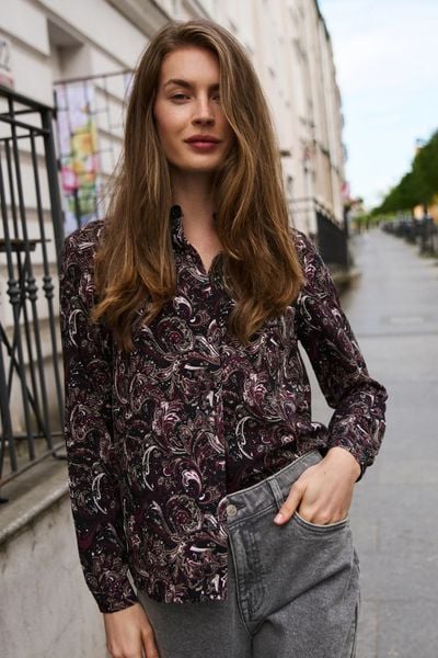 Koszula we wzór paisley burgundowa. Czerwone koszule MOODO, s, bez wzorów, z wiskozy, bez kołnierzyka, bez ramiączek. Za 89,99 zł.