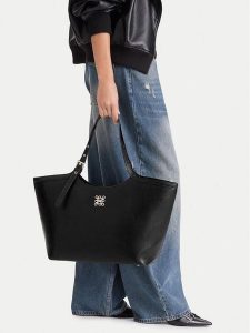 Nine West Torebka CEO-PEARL LINE-LDA9339 Czarny. Czarne shopper bag Nine West, bez wzorów, bez dodatków. Za 259,99 zł.