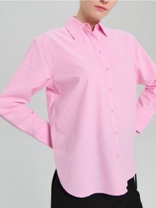 Bawełniana koszula oxford - różowy. Czerwone koszule Sinsay, l, bez wzorów, z bawełny, bez kołnierzyka, bez ramiączek. Za 49,99 zł.