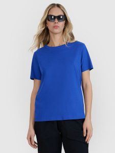4F T-shirt oversize z nadrukiem damski - niebieski M. Niebieskie t-shirty 4f, m, bez wzorów, z bawełny, bez kołnierzyka, bez ramiączek. W wyprzedaży za 29,99 zł.