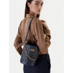 Torebka Marciano Guess. Niebieskie torebki klasyczne Marciano Guess, z aplikacjami, bez dodatków. Za 625,99 zł.