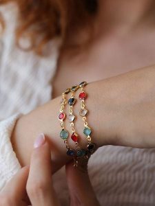 Pierres delicates Pozłacana bransoletka z kryształami rozmiar: onesize. Żółte bransoletki Pierres delicates, z kryształem, pozłacane. Za 43,99 zł.