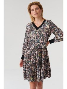 TATUUM Sukienka ze wzorem rozmiar: 38. Sukienki Tatuum, na co dzień, s, bez wzorów, z wiskozy, klasyczne, bez kołnierzyka, bez ramiączek, midi, proste. Za 148,26 zł.