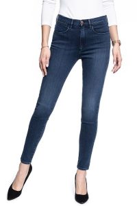 SPODNIE DAMSKIE WRANGLER HIGH RISE SKINNY SOLAR BLUE W27HJC11J 112128087. Niebieskie rurki Wrangler, z jeansu. Za 199,99 zł.