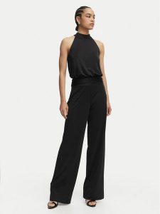 Guess Kombinezon W6GK12 K2937 Czarny Stretch Fit. Czarne sukienki Guess, m, z aplikacjami, z syntetyku, bez kołnierzyka, bez ramiączek. Za 694,99 zł.