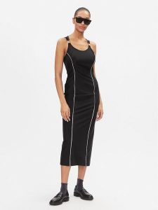 Liu Jo Sport Sukienka codzienna TA4140 J7912 Czarny Slim Fit. Czarne kombinezony Liu Jo Sport, m, bez wzorów, z syntetyku, sportowe, bez kołnierzyka, bez ramiączek. Za 379,99 zł.