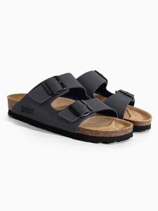 Sunbay Klapki "Balmain" w kolorze granatowym rozmiar: 39. Niebieskie klapki Sunbay, bez wzorów, z otwartym noskiem, bez obcasa. Za 153,71 zł.