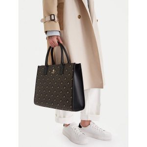 Torebka Beverly Hills Polo Club. Czarne torebki klasyczne Beverly Hills Polo Club, bez wzorów, bez dodatków. Za 299,99 zł.