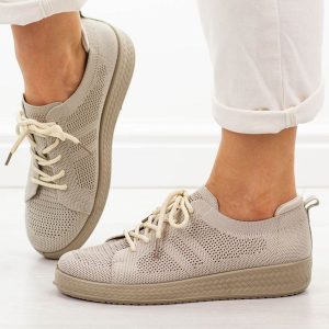 Beżowe sportowe buty damskie News 9952. Brązowe buty sportowe NEWS, na lato, bez wzorów, z dresówki, bez zapięcia, trekkingowe. Za 129,00 zł.