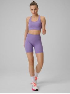 Legginsy do biegania krótkie damskie z wysokim stanem. Czerwone legginsy 4f, bez wzorów, z dzianiny, z podwyższonym stanem, krótkie. Za 89,99 zł.