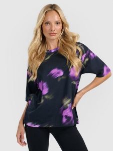 4F T-shirt oversize z nadrukiem damski - czarna S. Czarne t-shirty 4f, s, bez wzorów, z materiału, bez kołnierzyka, bez ramiączek. Za 79,99 zł.