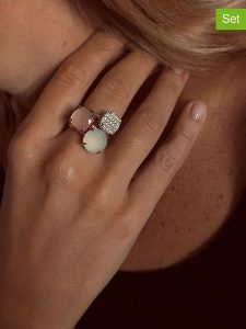 Les Petites Précieuses Pozłacane pierścionki (3 szt.) z kamieniami szlachetnymi rozmiar: 60. Szare pierścionki Les Petites Précieuses, z cyrkonią, pozłacane. Za 630,45 zł.